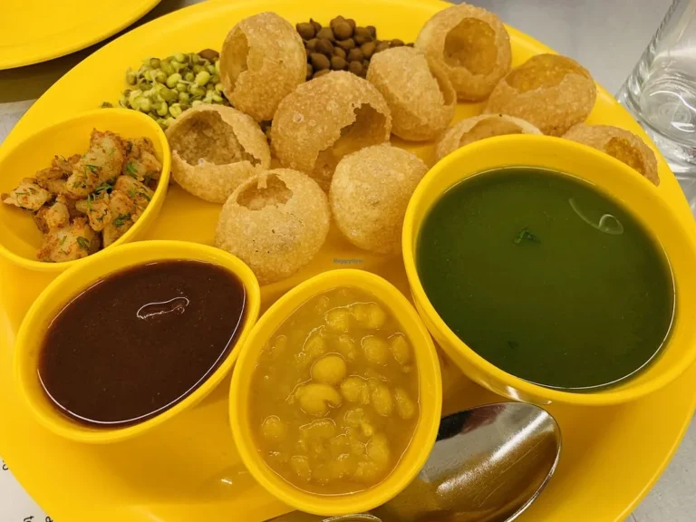Swati Snacks Tardeo: The 60-Year Legacy of Mumbai’s Most Iconic Gujarati Soul Food